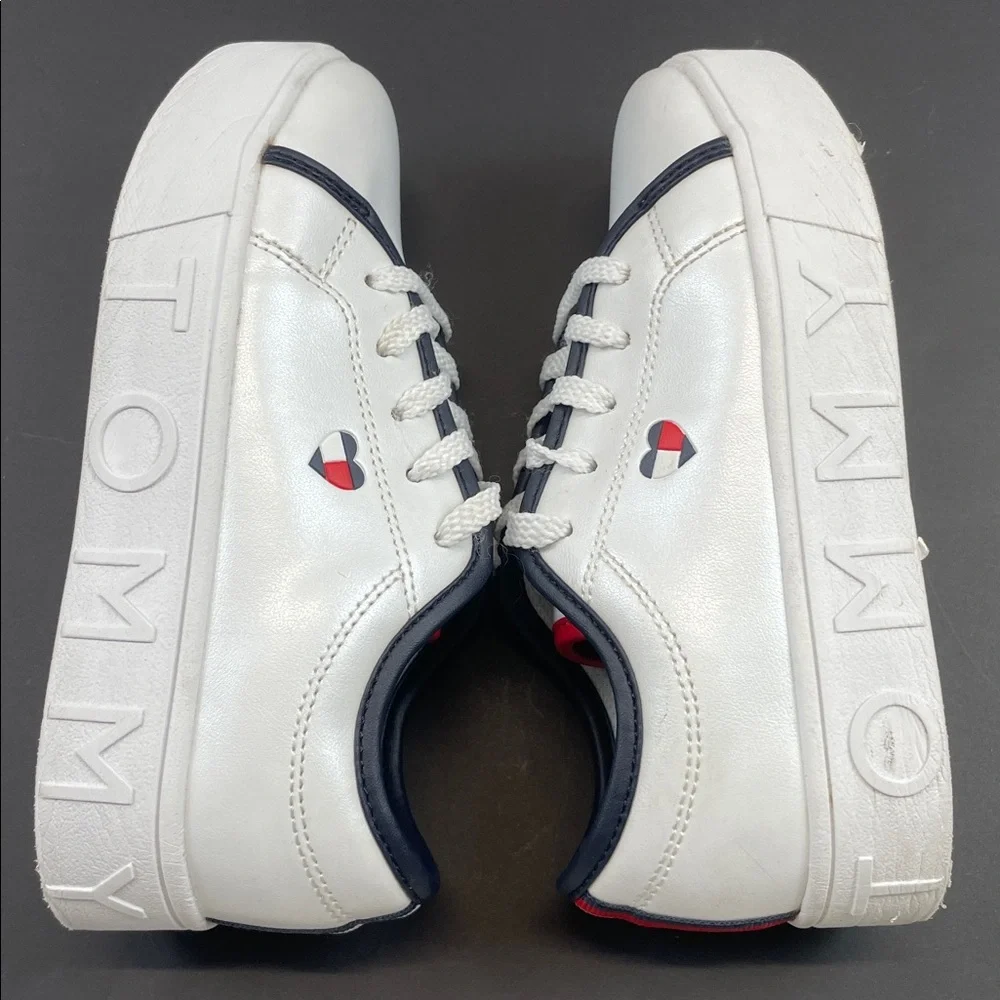 Tommy Hilfiger White Faux Leather Sneakers Youth Size 1 Navy Red Trim